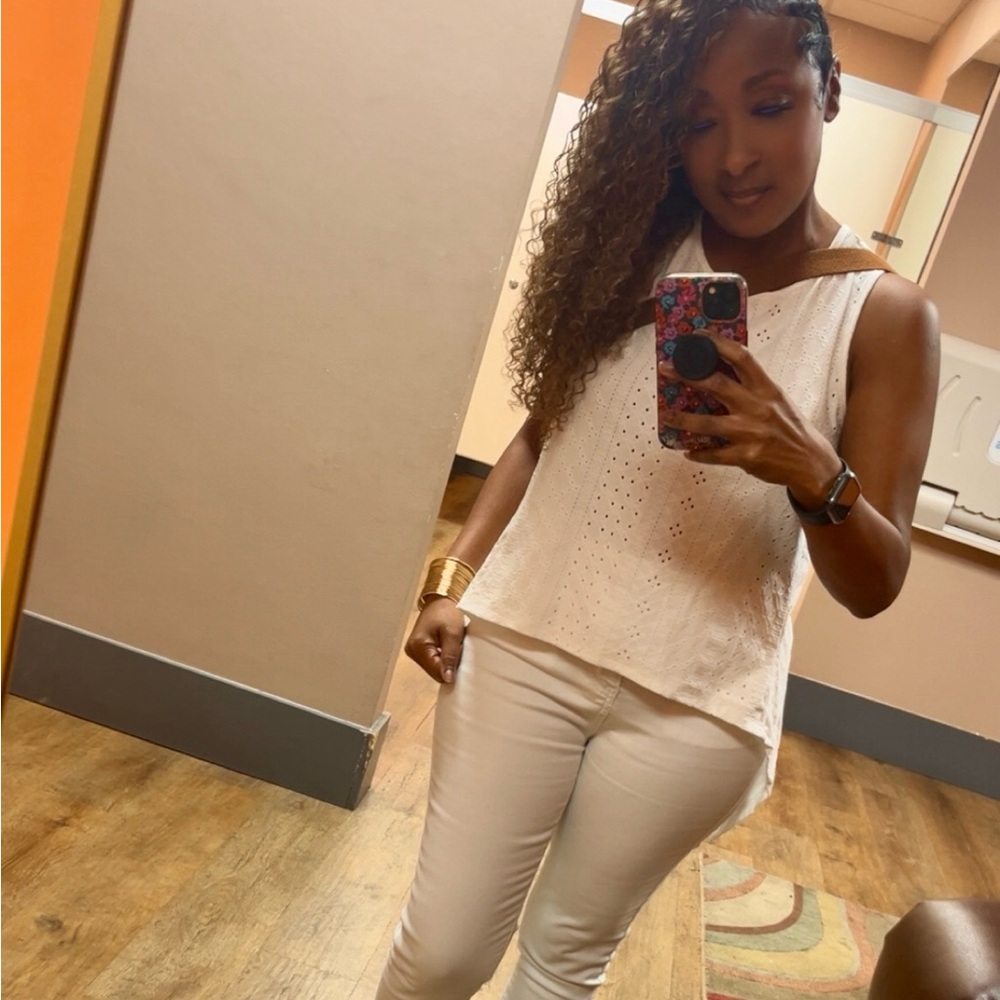 Meet your Posher, Carlita